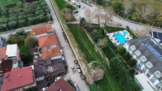 Papa ziyaret etti, sit alanındaki arsalar değerlendi