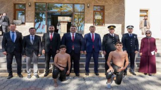 Pazarlar Spor Lisesinden güreş ve yağlı güreş projesi