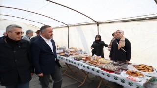 Perşembede Filistine destek için hayır çarşısı açıldı