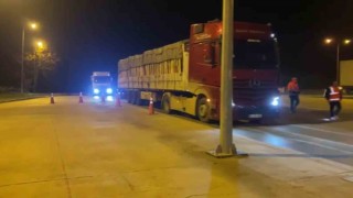Plakalarını kapatarak kantara girmeyen 6 tıra 461 bin TLyi aşkın ceza