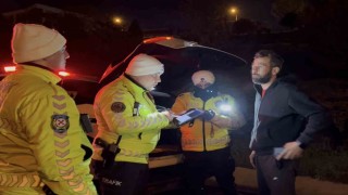 Polis dakikalarca dil döktü, alkolmetreyi üflemeyince yediği ceza katlandı