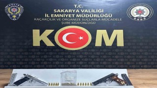 Polisten 4 ayrı operasyon: 8 ruhsatsız silah ele geçirildi, 4 şüpheli gözaltına alındı
