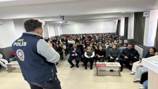 Polisten 500 öğrenciye SİBERAY egitimi