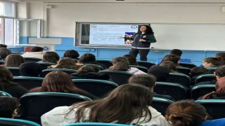 Polisten lise öğrencilerine yönelik eğitim