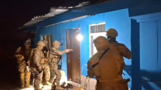 Polisten sokak satıcılarına operasyon: 13 şüpheli gözaltında