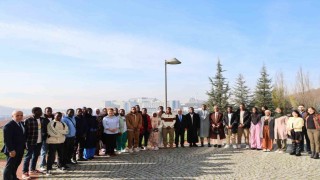 Rektör Sözbir Ruandalı öğrencilerle buluştu