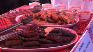 Rizede Hamsi Festivalinin gözdesi ‘Hamsili su böreği ve hamsili döner oldu