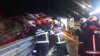Rizede otomobil bariyerlere çarptı: 1 ölü, 1 yaralı