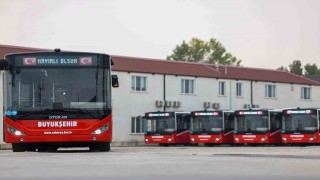 Sakaryada toplu ulaşım filosuna 5 yeni metrobüs daha eklendi