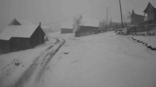 Sakaryanın yüksek kesimleri beyaza büründü