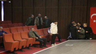 Sakaryasporda çoğunluk sağlanmadı, kongre ertelendi