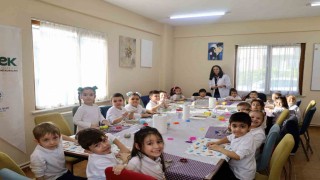 SAMEK atölyelerinde minikler seramikle, gençler tezhiple tanıştı