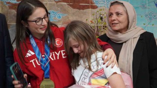 Şampiyon boksör Nurselen Yalgatekin için Şırnakta coşkulu karşılama