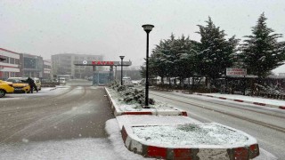 Samsunun Kavak ilçesi beyaza büründü