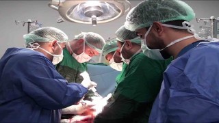 Şanlıurfada 25 santimetrelik dev kist ameliyatla alındı