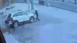 Şanlıurfada aynı gün iki iş yerine silahlı saldırı kamerada