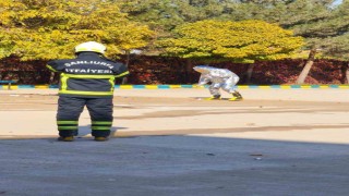 Şanlıurfada bir okulda deney tüplerinin patlaması sonucu 2 kişi yaralandı