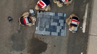 Şanlıurfada jandarmadan kaçakçılık operasyonu: 249 cep telefonu ele geçirildi