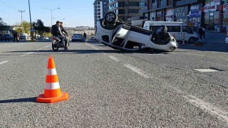 Şanlıurfada otomobiller çarpıştı: 4 yaralı