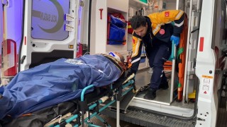 Şarampole devrilen otomobilde 3 kişi yaralandı