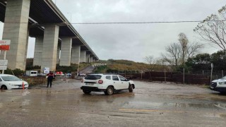 Sarıyerde Kilyos tüneli inşaatında yağış nedeniyle yol çöktü