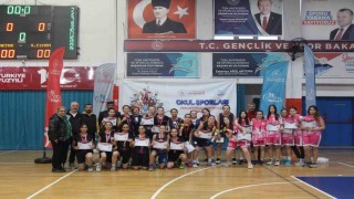 Şehit Cihan Aksan Ortaokulu şampiyon
