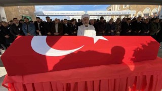 Şehit üsteğmen son yolculuğuna uğurlandı