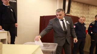 Şehzadelerin yeni başkanı Hakan Şimşek oldu