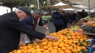 Semt pazarlarında kış yoğunluğu