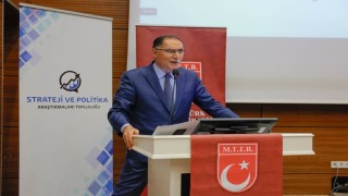Şeref Malkoç: Türkiyenin yeni ve sivil bir anayasaya ihtiyacı var