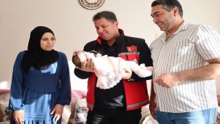 Sevinç ailesi bir kız çocuğuna daha koruyucu aile oldu