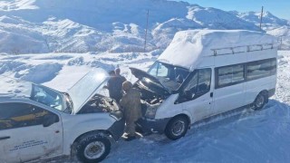 Siirtte kardan kapanan 278 köy yolu ulaşıma açıldı