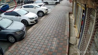 Siirtte otomobilin kundaklanma anları güvenlik kameralarına yansıdı