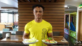 Siirtte yemek servisleri Nijeryalı Michealden