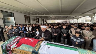 Silahlı kavgada hayatını kaybeden futbolcu Uğurcan Bekçi toprağa verildi
