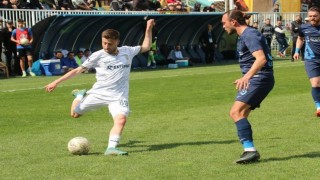 Silahlı saldırıya uğrayan futbolcu hayatını kaybetti