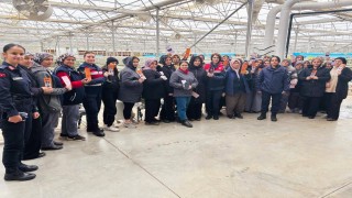 Simavda sera çalışanı 54 kadına KADES tanıtıldı