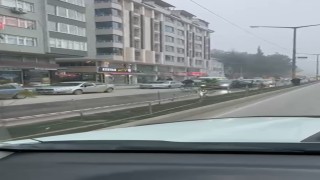 Sinopta yola dökülen kaygan madde zincirleme kazaya neden oldu