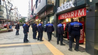 Sinopta zabıta ekiplerinden kaldırım işgali denetimi