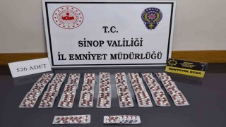 Sinopta zehir tacirlerine darbe: 526 sentetik ecza ile yakalanan 2 şüpheli tutuklandı