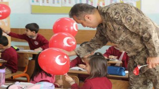 Şırnak Emniyet Müdürü Sazaktan öğrencilere sürpriz