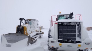 Şırnakta kar yolları kapattı, beyaz esaret başladı