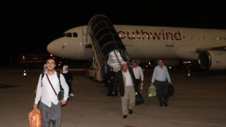 Şırnak’tan Suudi Arabistan’a İlk Direkt Uçuşla Giden Umreci Dualarla Döndü