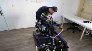 Sivasın ilk ve tek mobil yürüme robotu yürüme güçlüğü çeken çocuklara umut oluyor
