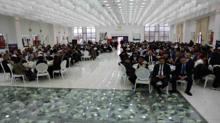 Sivasta öğrenciler, meslek sektörleri temsilcileri ile buluştu