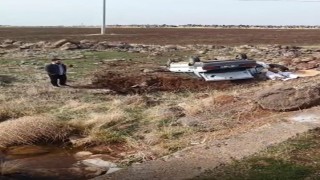 Siverekte otomobil köprüden uçtu, sürücü yaralandı