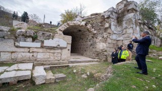 Smyrna Tiyatrosu gün yüzüne çıkıyor