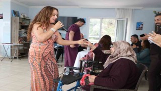Söke Huzur Evinde erken yeni yıl kutlaması renkli geçti