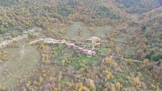 Sonbahara bürünen ormanlar ve çam kokulu evler mest ediyor