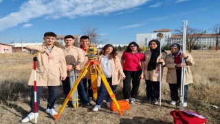 Staj programı ile geleceğin tapu memurları yetiştiriliyor